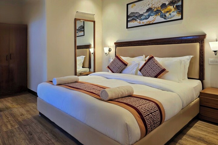 Room 15 of 68