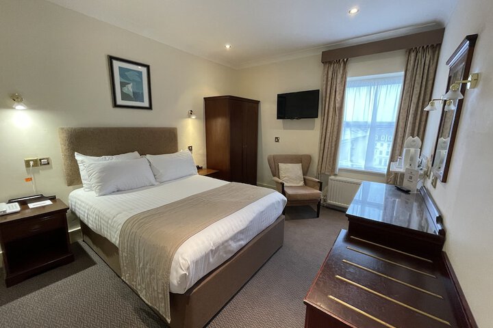 Room 32 of 256