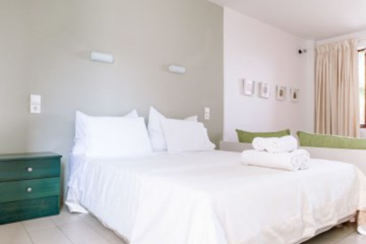 Room 6 of 49