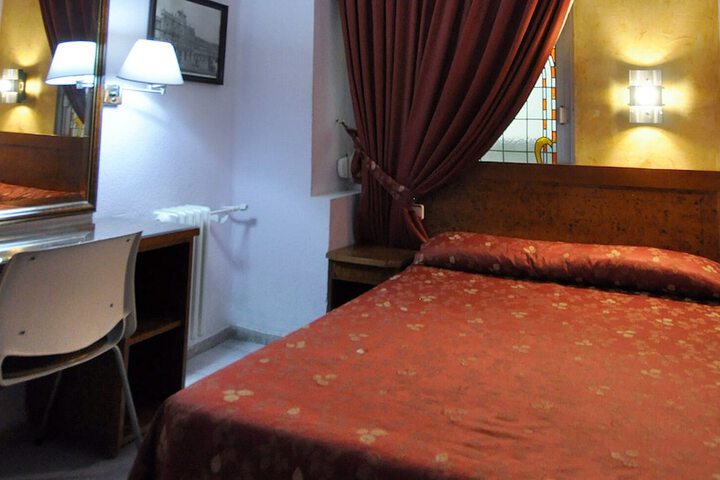 Room 28 of 44