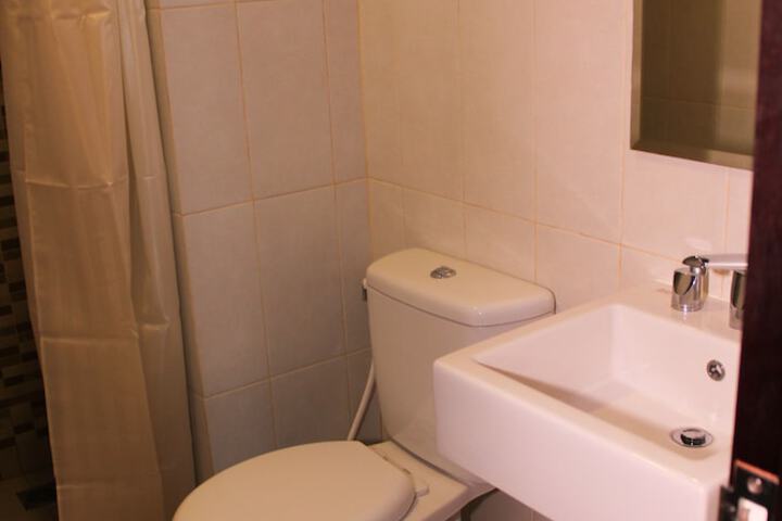 Room 7 of 18