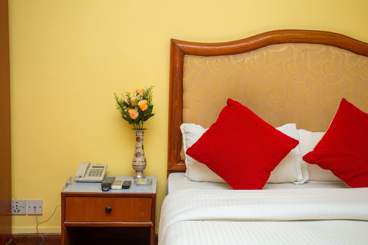 Room 5 of 34