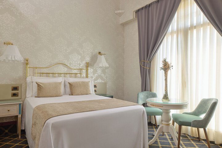 Room 16 of 85