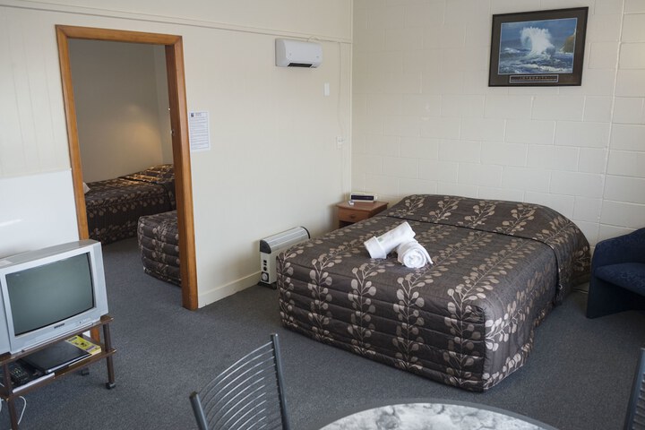 Room 6 of 26
