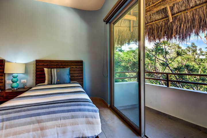 Room 6 of 23