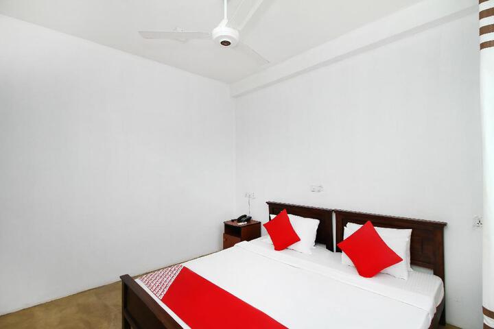 Room 25 of 94