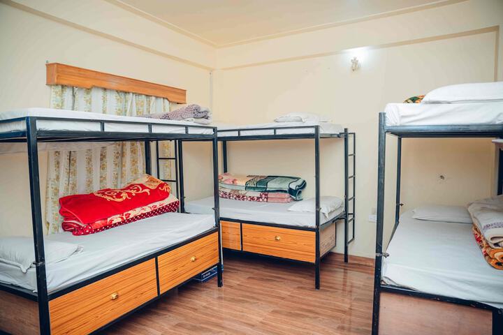 Room 15 of 16