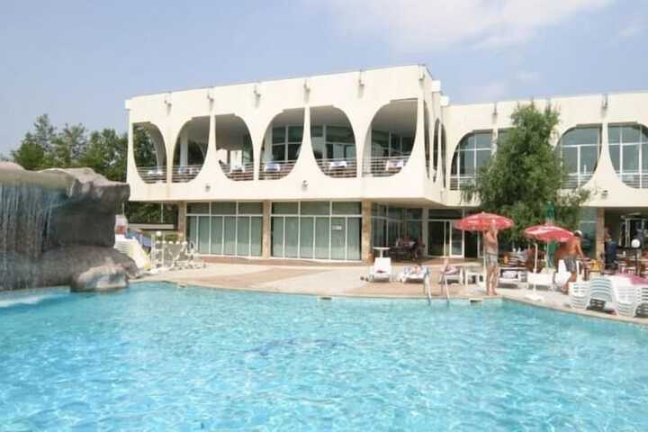 Hotel 48 of 52