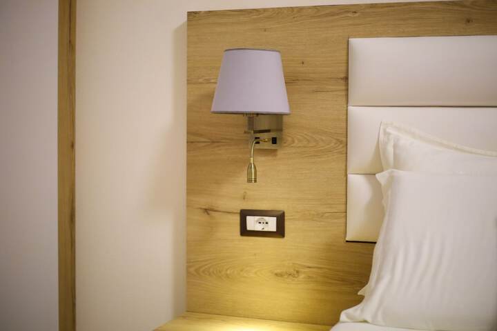 Room 10 of 43