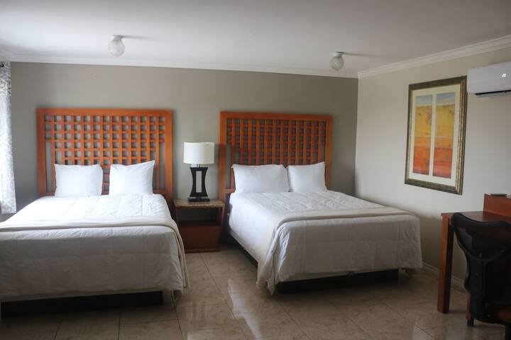 Room 6 of 16