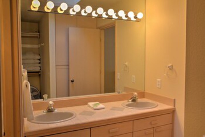 Room 9 of 48