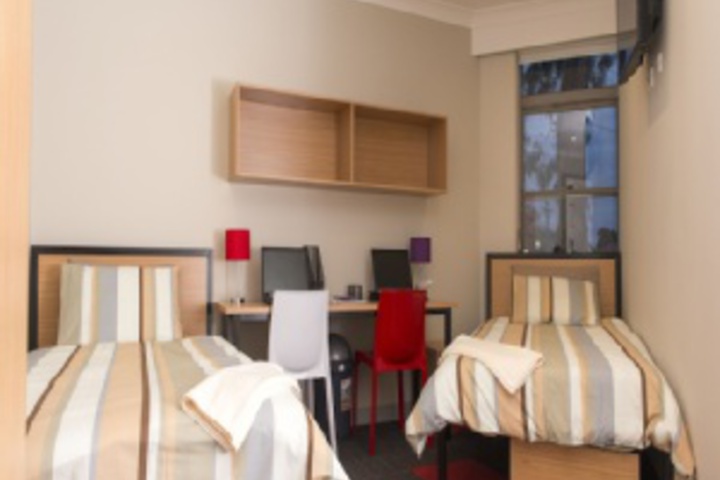 Room 104 of 288