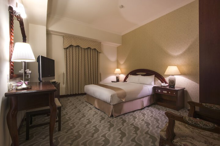 Room 17 of 47