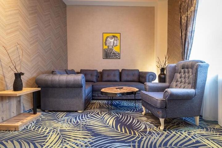 Room 44 of 58