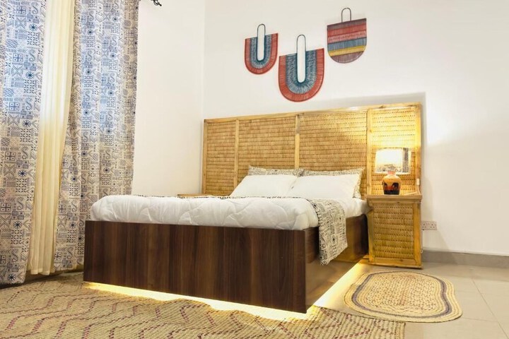 Room 3 of 30