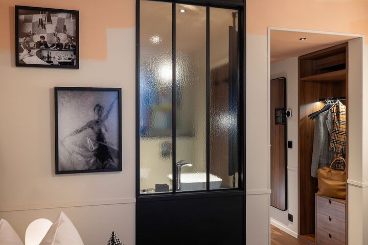 Room 44 of 62