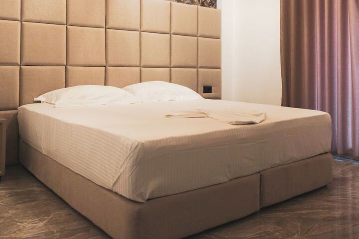 Room 3 of 17