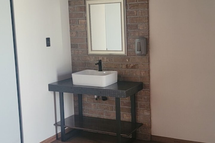 Room 7 of 42