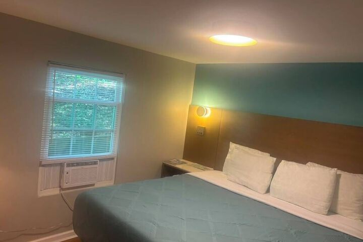 Room 31 of 61