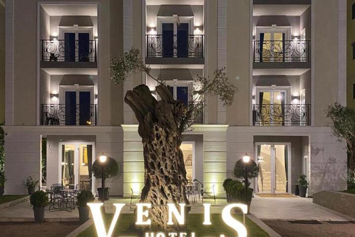 Venis Hotel