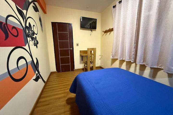 Room 13 of 35