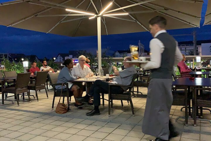 Dining 59 of 62