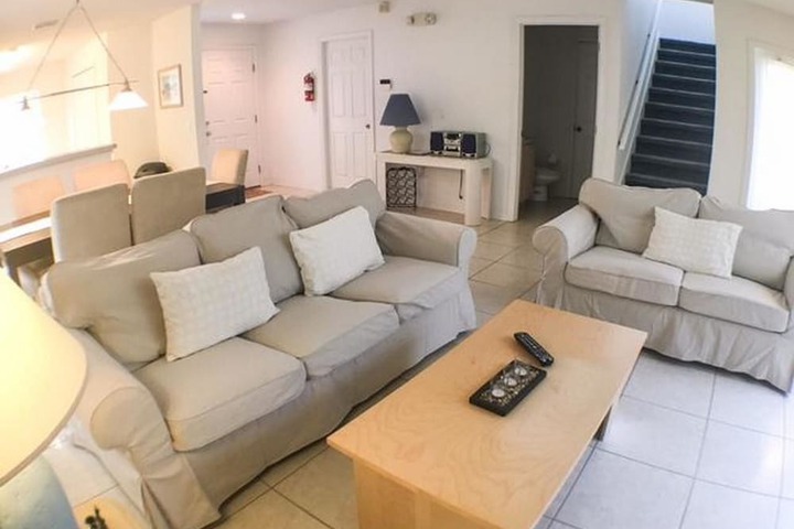 Room 10 of 15