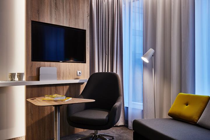 Room 20 of 77