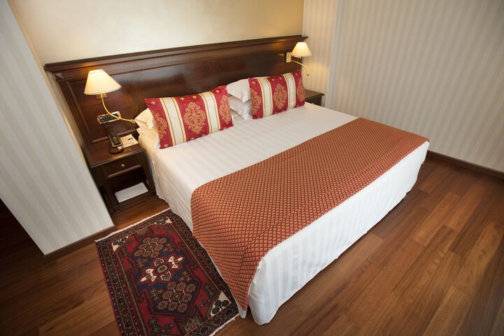 Room 25 of 81