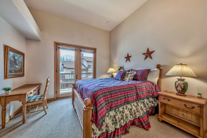 Room 25 of 190