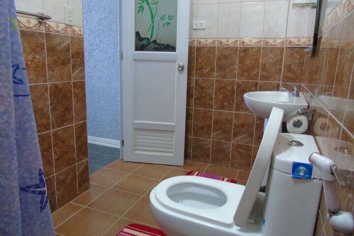 Room 53 of 83