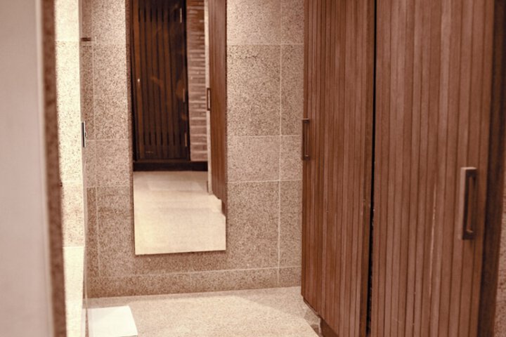 Room 50 of 74