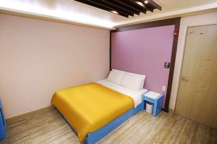 Room 45 of 52