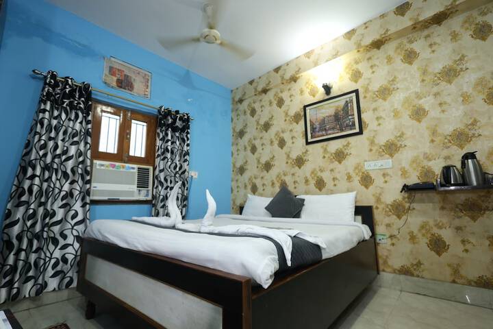 Room 4 of 34