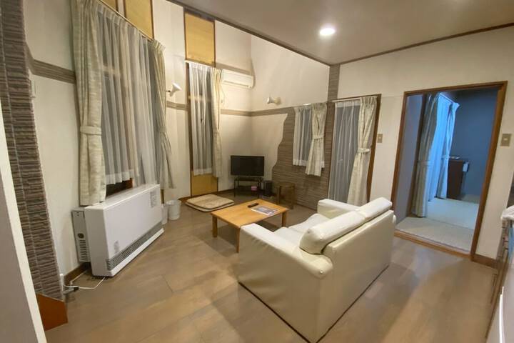 Room 8 of 151