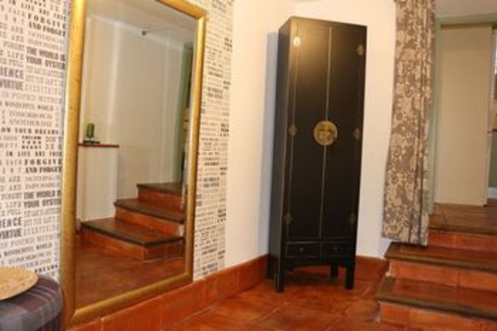 Room 10 of 21