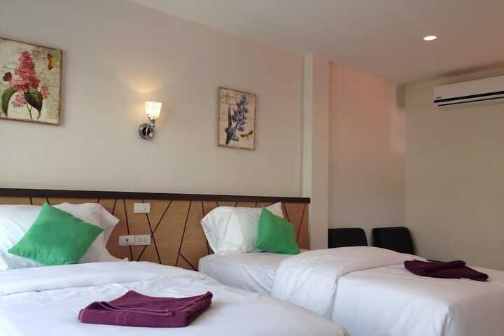 Room 12 of 35