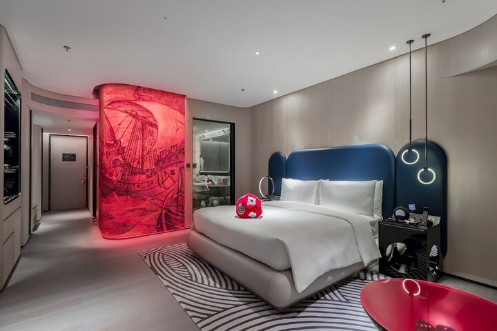 Room 17 of 77