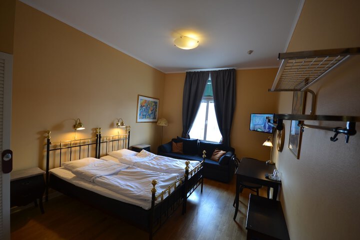 Room 4 of 57