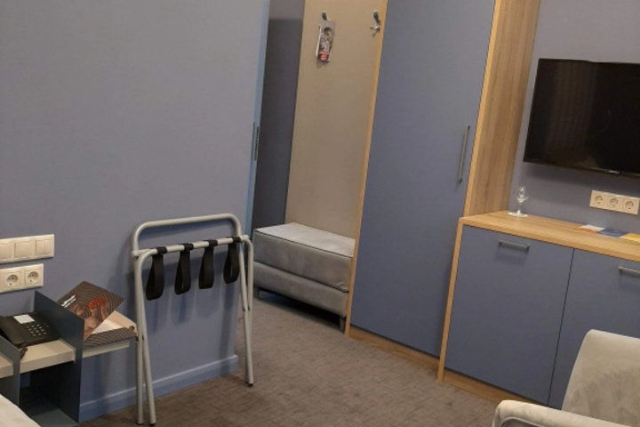 Room 10 of 26