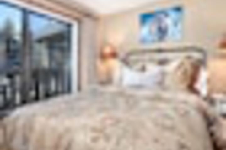 Room 518 of 547