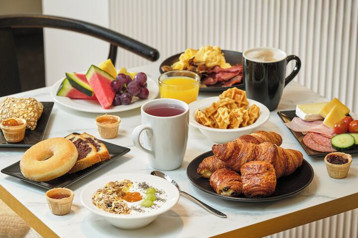 Breakfast buffet