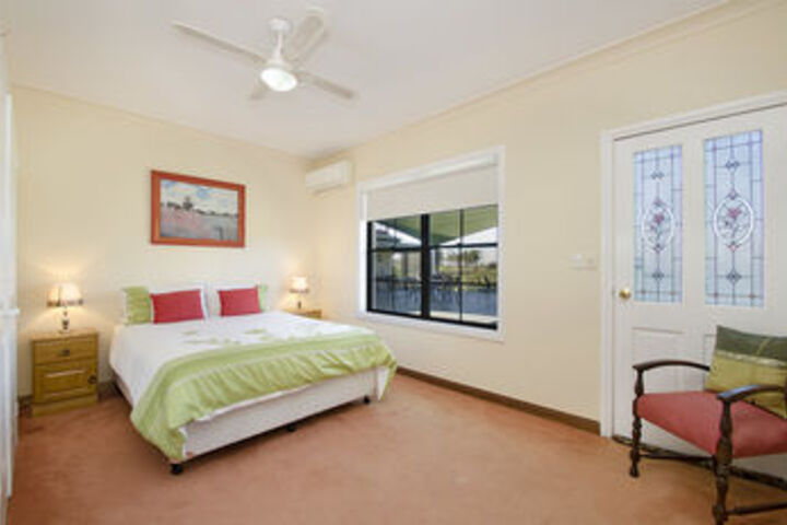 Room 19 of 38