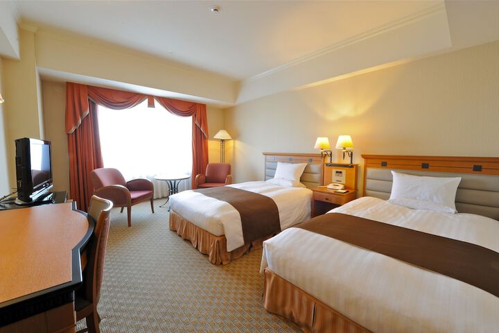 Room 6 of 48