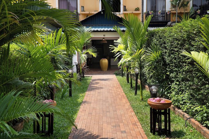 Hotel 2 of 109