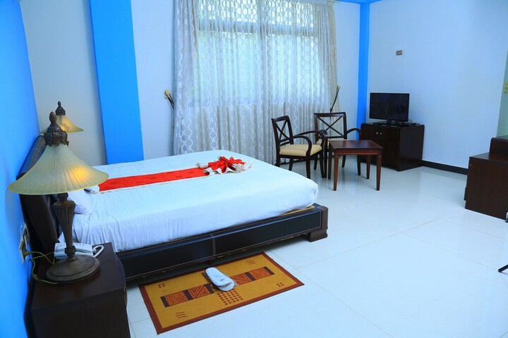 Room 3 of 12