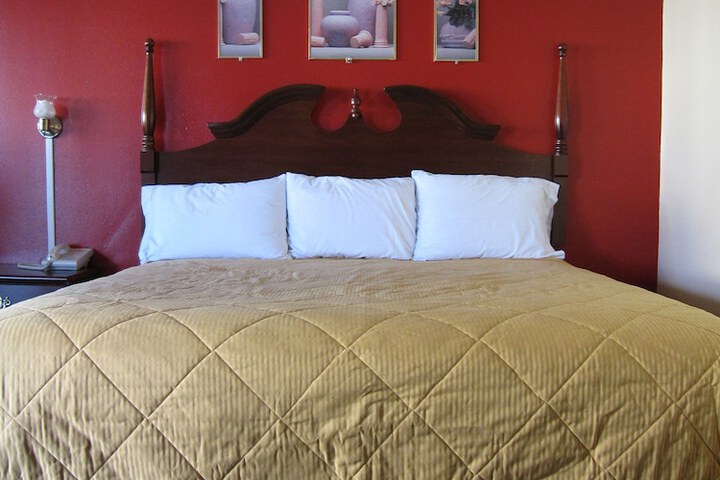 Room 4 of 14