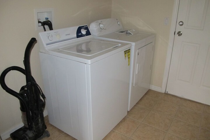 Laundry 32 of 47