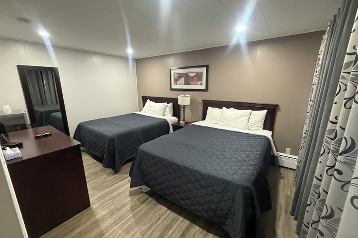 Room 11 of 27