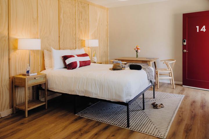Room 15 of 24